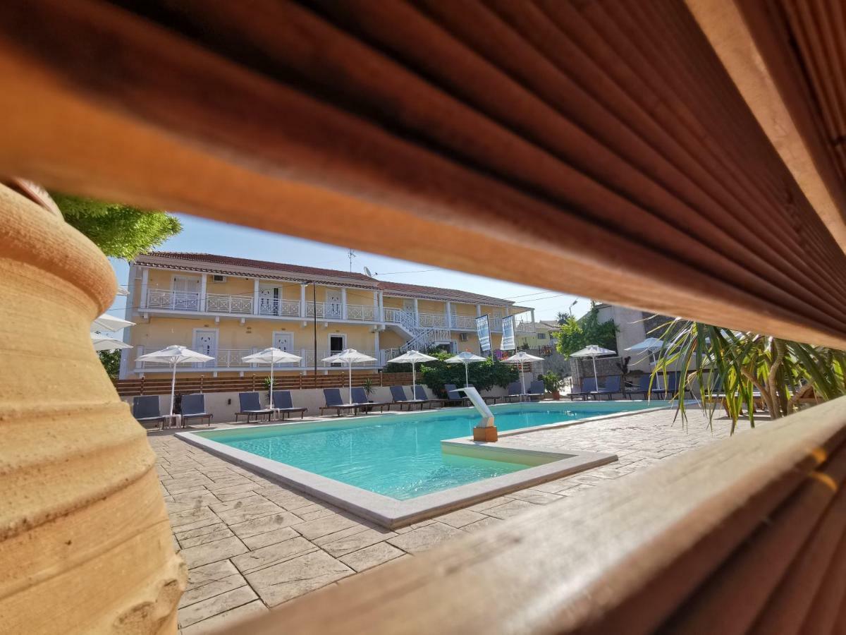 The Mathraki Studios (Adults Only) Arillas  Luaran gambar